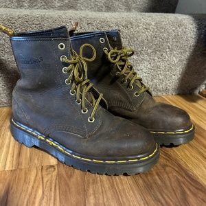 SOLD! Dr Martens Yellow Stitch Boot Sz 7